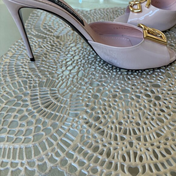Dolce & Gabbana Patent nude/light pink backless sandal size 8.5 (Runs small) - Picture 4 of 6